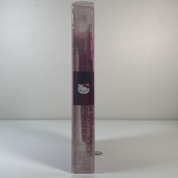The Creme Shop X Hello Kitty Luv Wave Brush Set of 5 Limited Edition - Picture 4 of 4